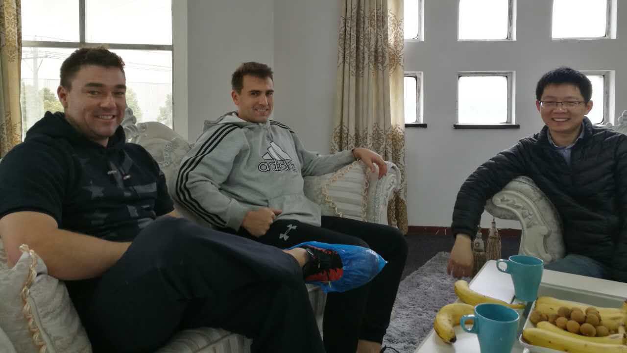 hjc�ƽ�ǵ�̺--�Ĵ����ǿͻ��鳧
